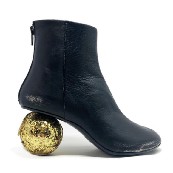 Maison Martin Margiela Shoes - 🎉👌🏽HOST PICK sz 8.5 Maison Margiela Ankle boots
